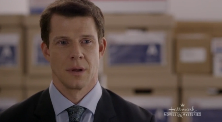 Eric Mabius as Oliver O'Toole in SIgned, Sealed, Delivered: From Paris With Love