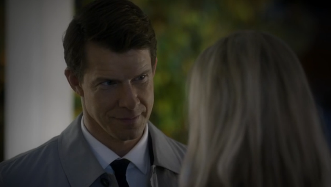 Eric Mabius as Oliver O'Toole in Sigend, Sealed, Delivered: Higher Ground