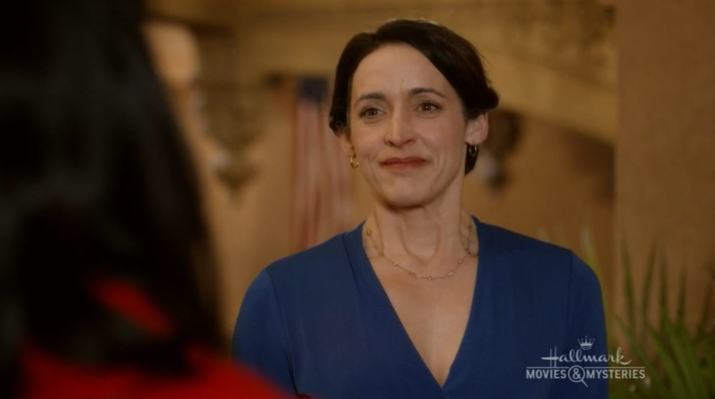 Annaliese thanks the POstables in Signed, Sealed, Delivered: To The Altar
