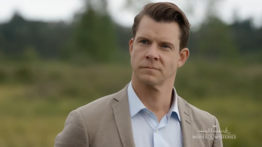 Eric Mabius as Oliver O'Toole in Signed, Sealed, Delivered: The Road Less Traveled