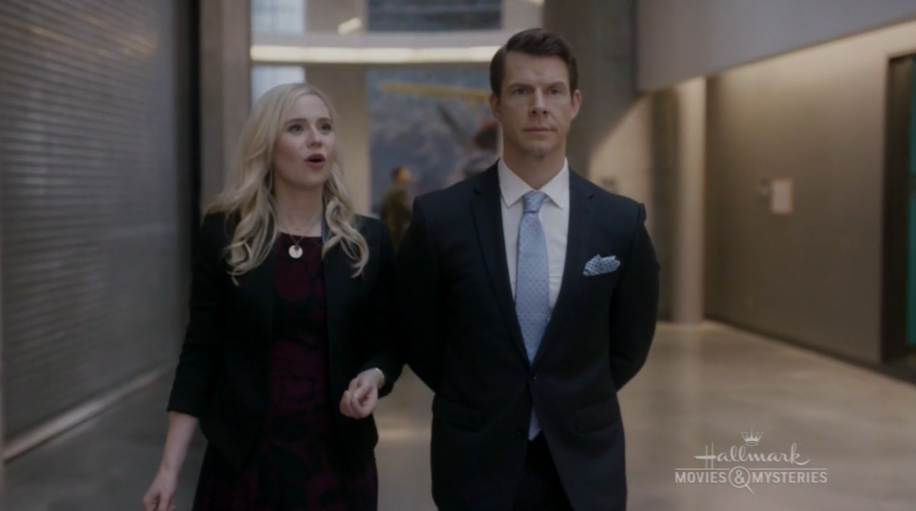 Eric Mabius as Oliver O'Toole and Kristin Booth as Shane McInerney in Signed, Sealed, Delivered: Higher Ground
