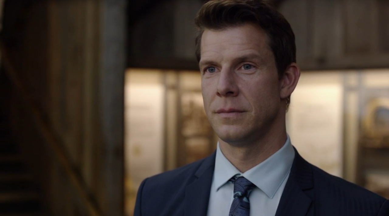 Eric Mabius as Oliver O'Toole in Signed, Sealed, Delivered: The Impossible Dream